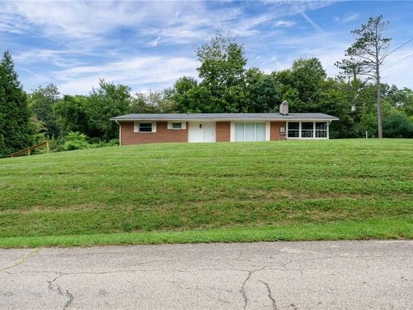 190 Oakridge Drive, Springfield, OH 45504