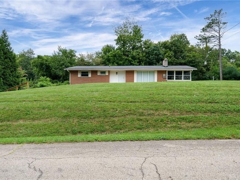190 Oakridge Drive, Springfield, OH 45504 Photo 1