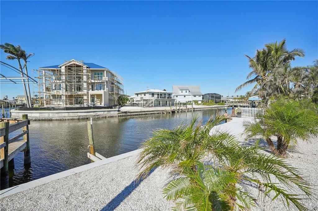 301 Seminole Way, Fort Myers Beach, FL 33931 Photo