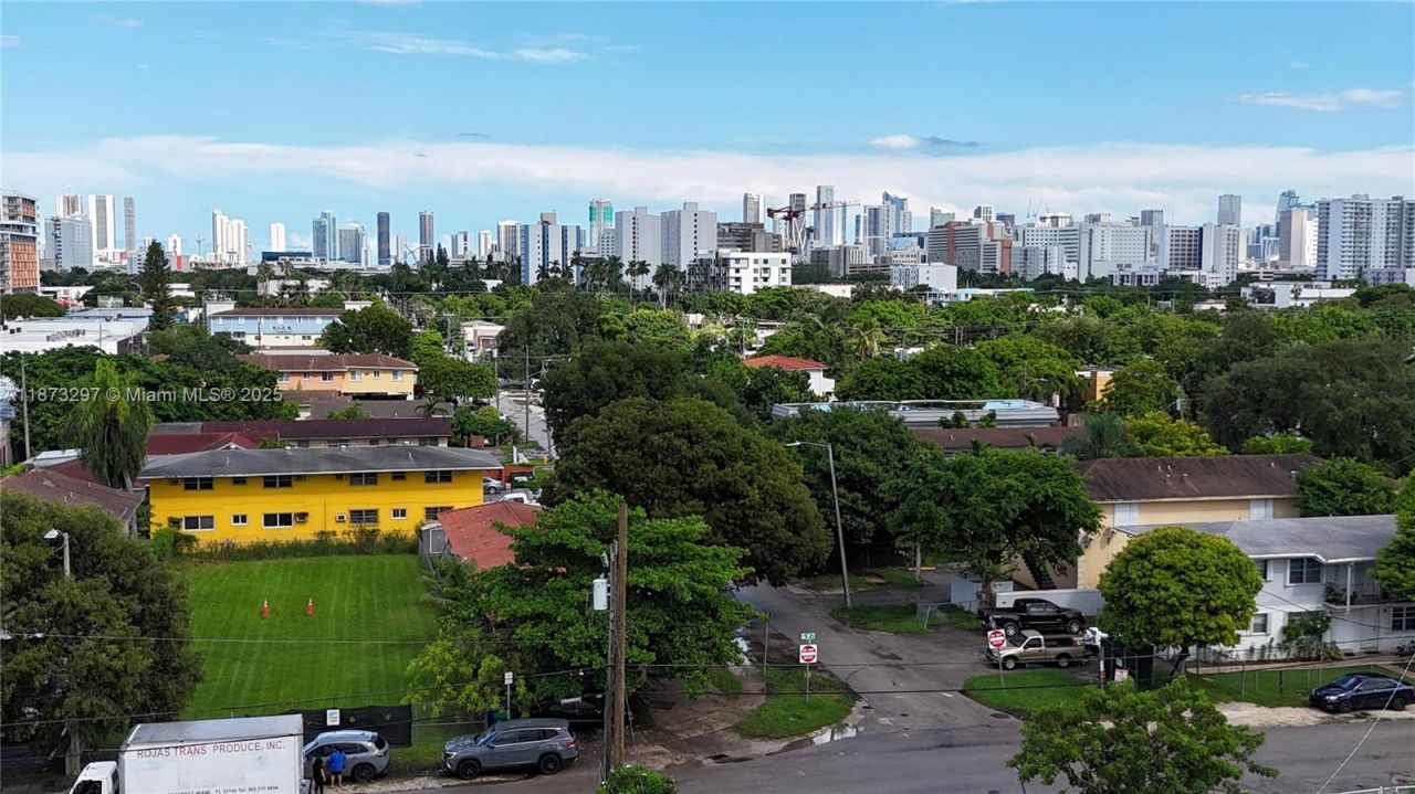 1941 NW 19th Ave, Miami, FL 33125 Photo