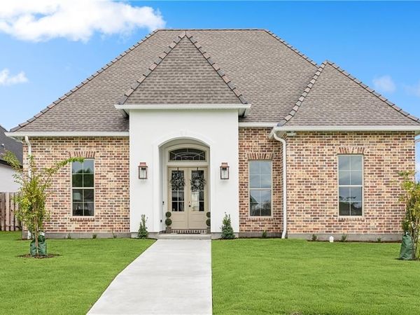 100 WOOD DUCK Drive, Belle Chasse, LA 70037