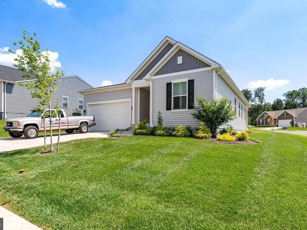 10 BLACK OAK CT, STEWARTSTOWN, PA 17363