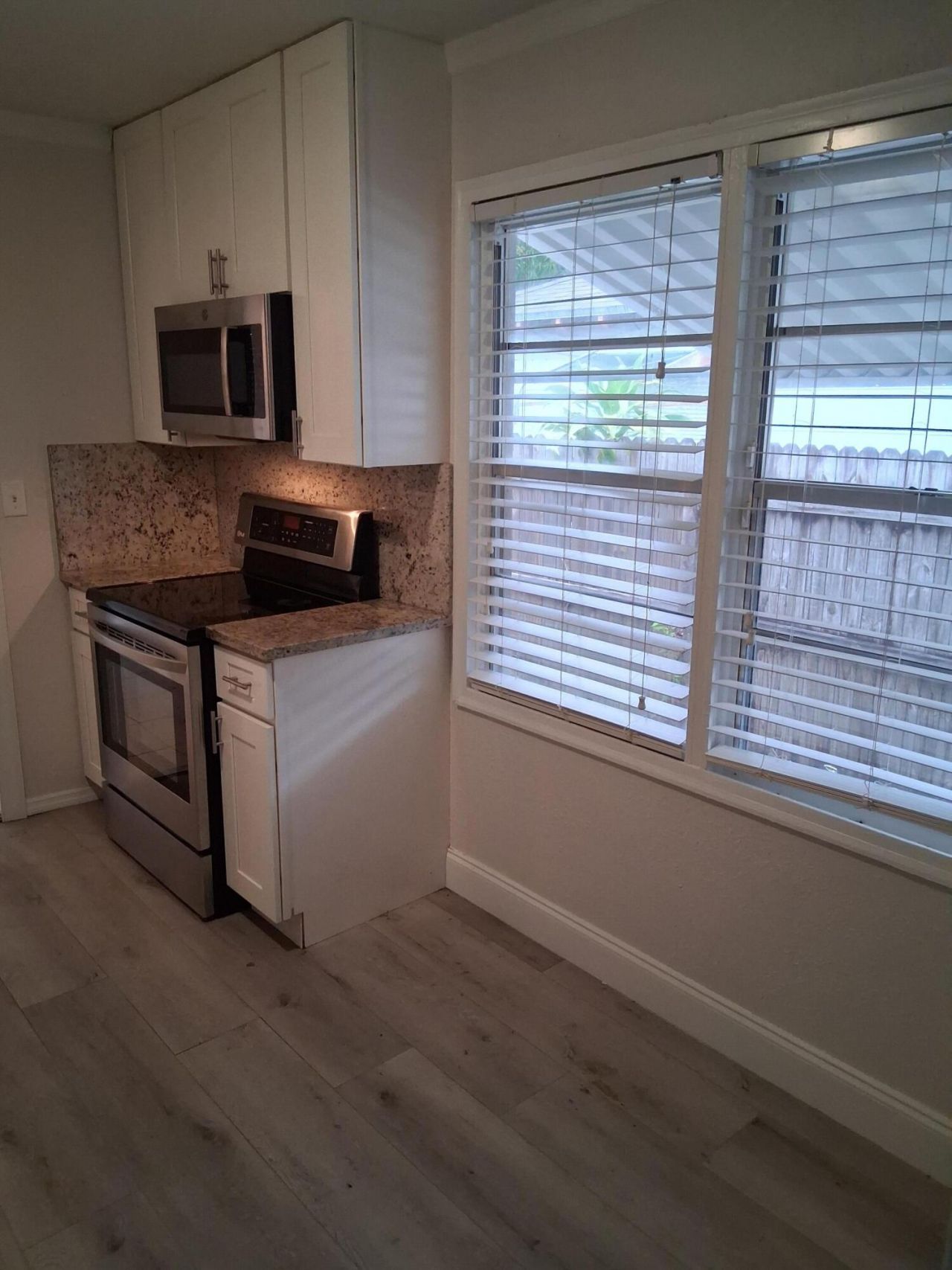 5815 Garden Avenue, West Palm Beach, FL 33405 Photo