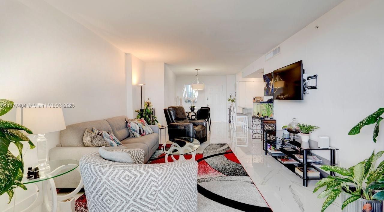 2501 S Ocean Dr, Unit 322, Hollywood, FL 33019 Photo