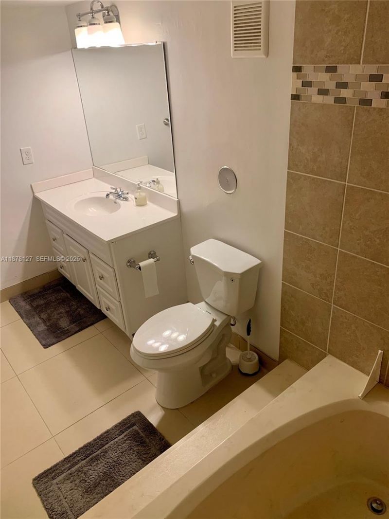 16500 Golf Club Rd, Unit 101, Weston, FL 33326 Photo