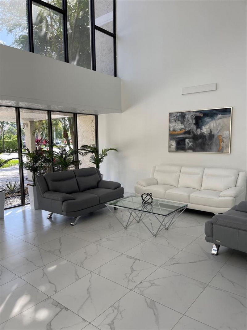 16500 Golf Club Rd, Unit 101, Weston, FL 33326 Photo