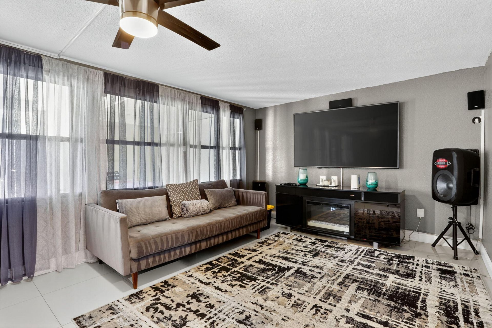 1088 W River Drive, Margate, FL 33063 Photo