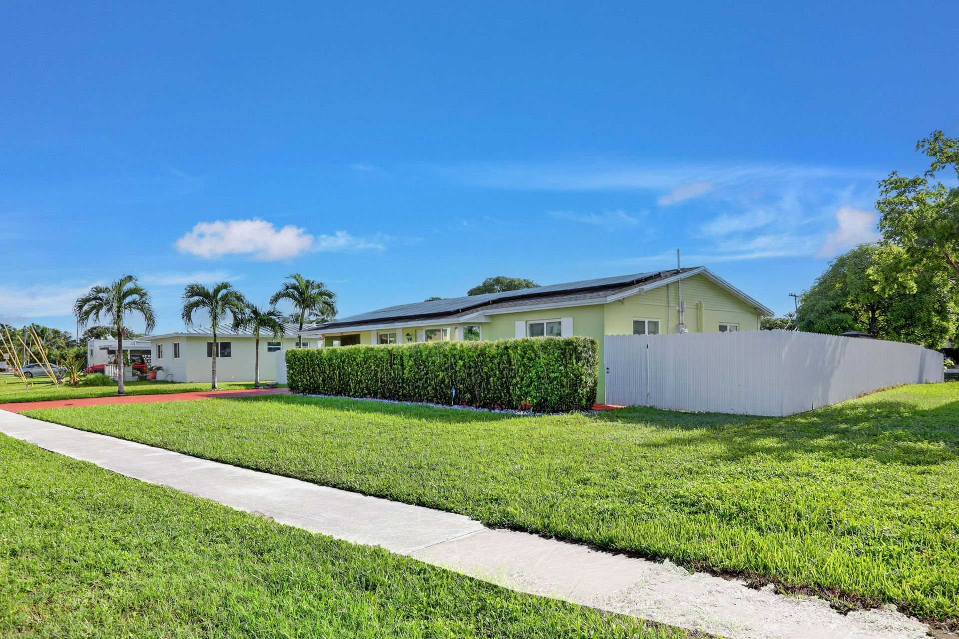 1088 W River Drive, Margate, FL 33063 Photo