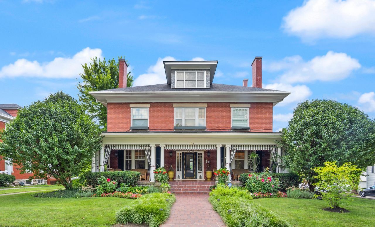 102 E Lexington Avenue, Danville, KY 40422