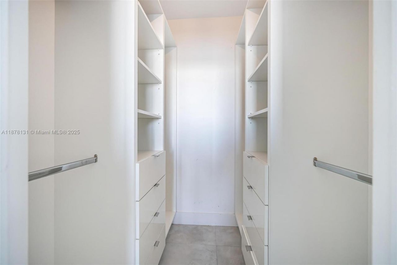 1000 West Ave, Unit 1515, Miami Beach, FL 33139 Photo