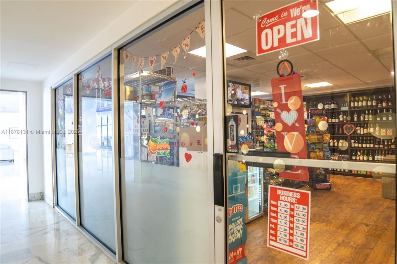 1000 West Ave, Unit 1515, Miami Beach, FL 33139 Photo