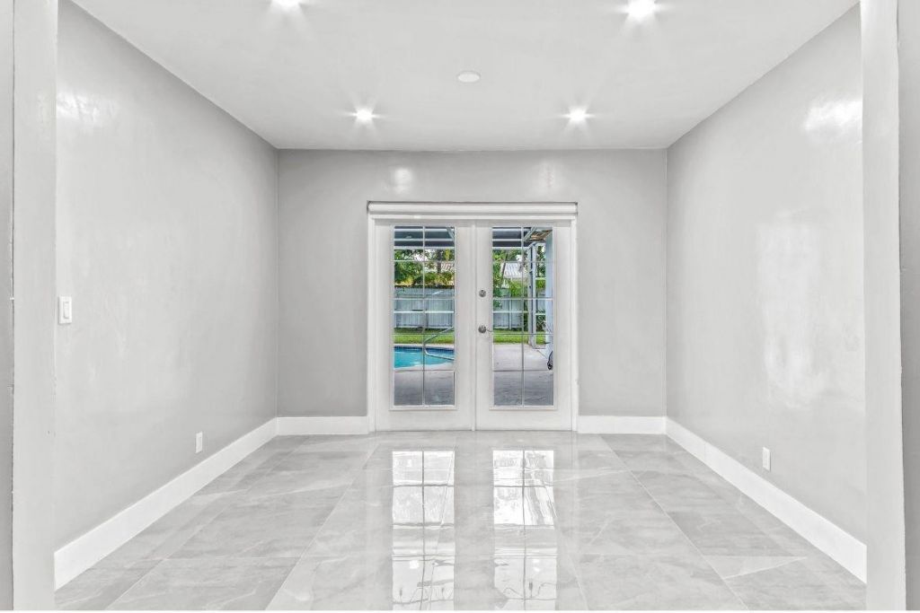 4811 Hayes Street, Hollywood, FL 33021 Photo