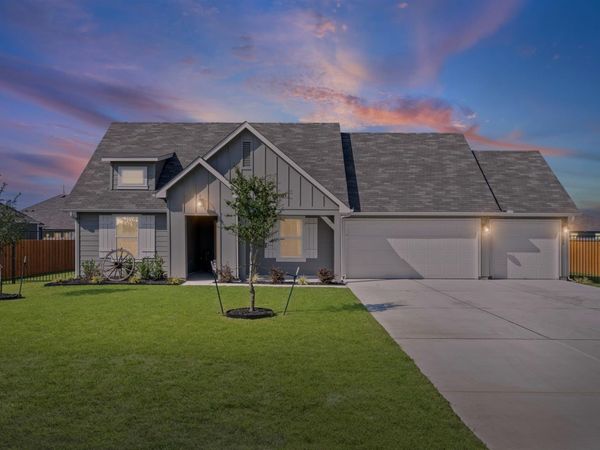 600 Davis Mountain DR, Lockhart, TX 78644