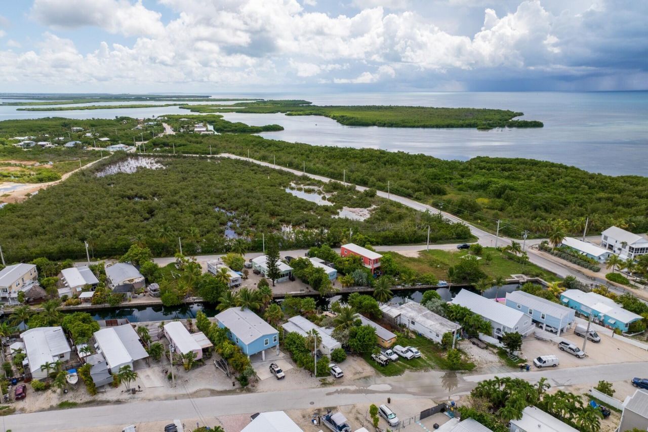 256 Mars Lane, Geiger, FL 33040 Photo