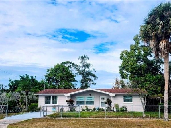 1010 GULF ROAD, TARPON SPRINGS, FL 34689