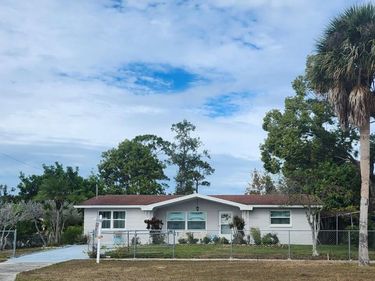 1010 GULF ROAD, TARPON SPRINGS, FL 34689
