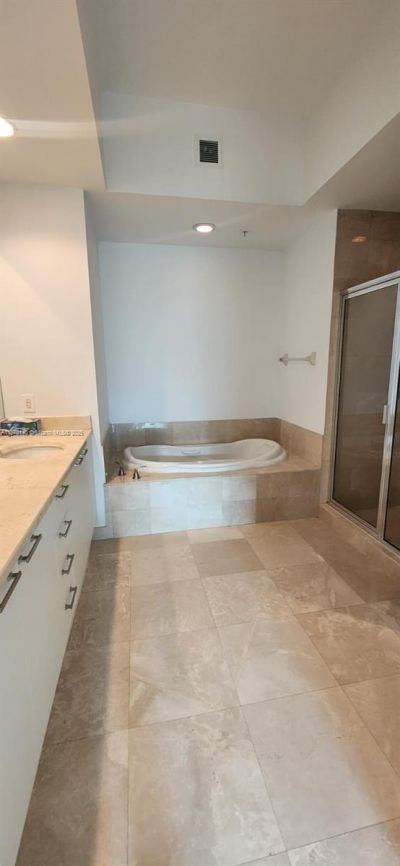 15051 Royal Oaks Ln, Unit 106, North Miami, FL 33181 Photo