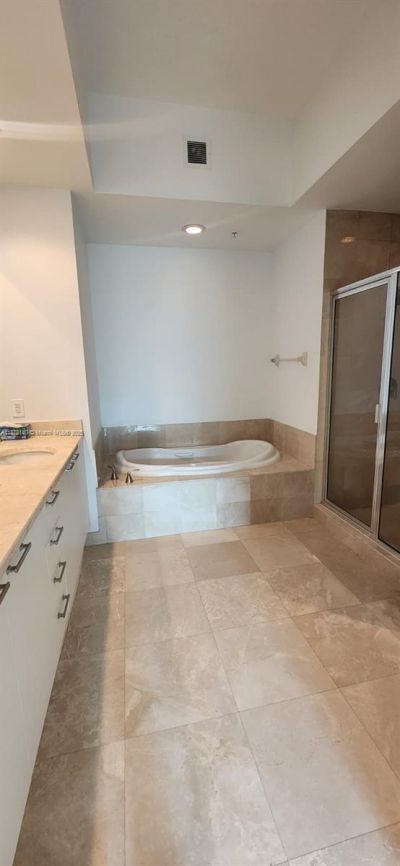 15051 Royal Oaks Ln, Unit 106, North Miami, FL 33181 Photo