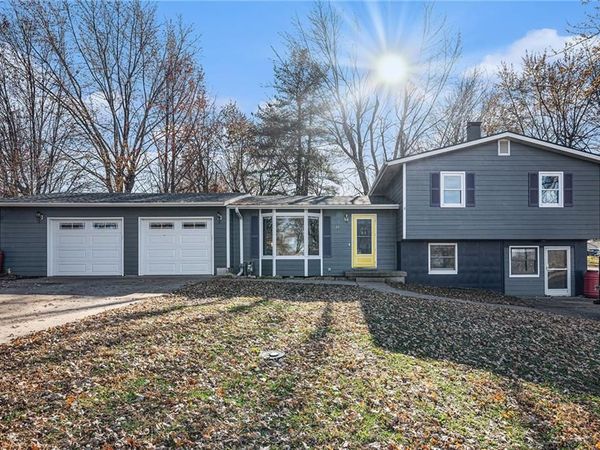 111 Pawnee Street, Hiawatha, KS 66434