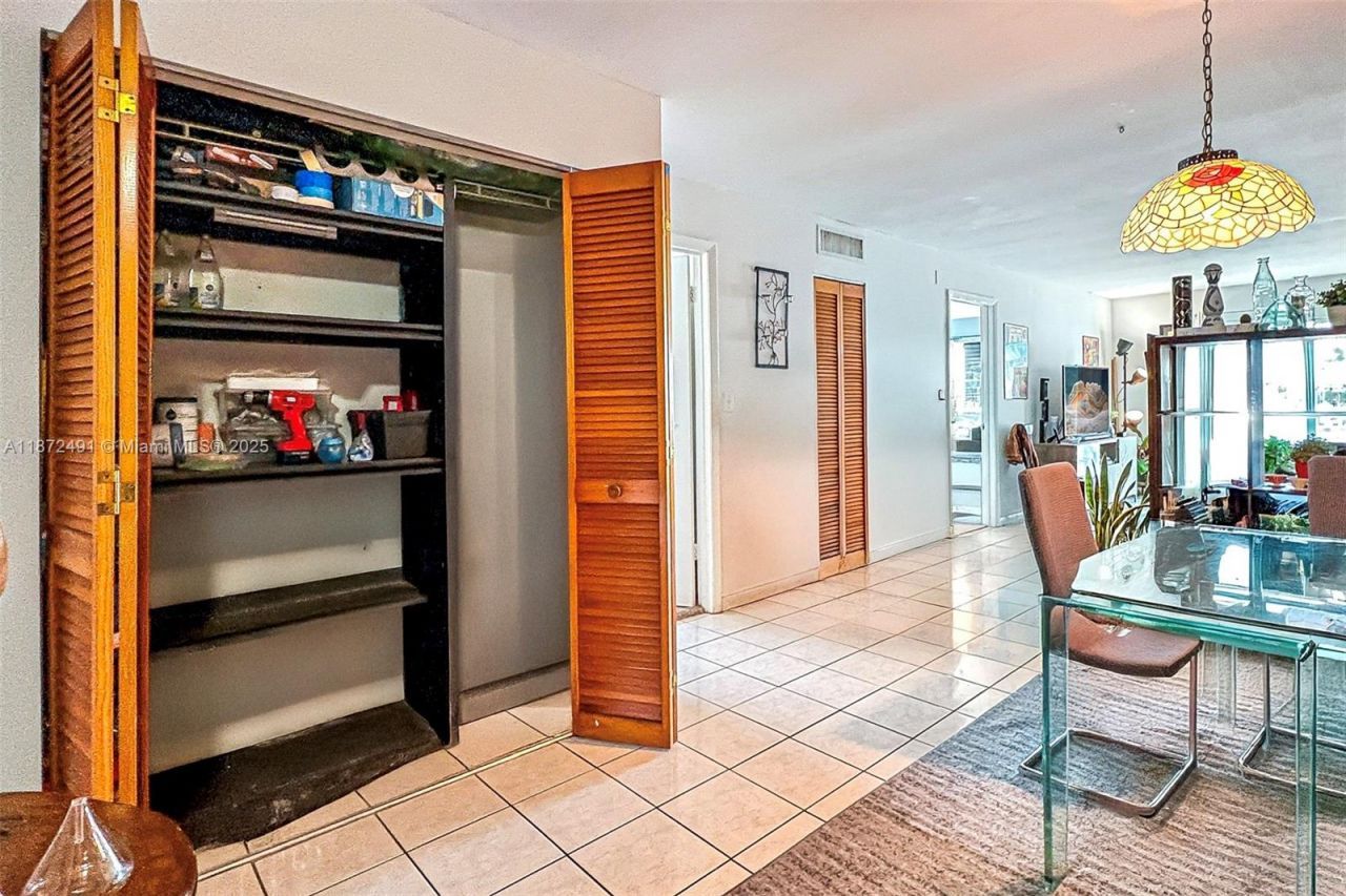 7830 Dickens Ave, Unit 202, Miami Beach, FL 33141 Photo