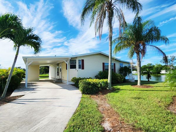 26 Orinco Road, Port Saint Lucie, FL 34952