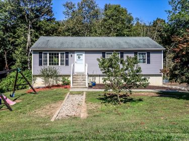 35 Hillendale, New Milford, CT 06776