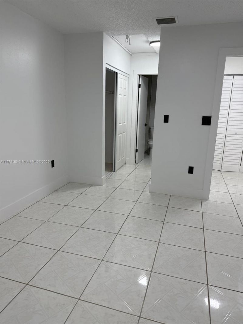 18423 NW 44th Pl, Miami Gardens, FL 33055 Photo