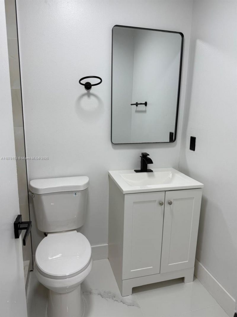 18423 NW 44th Pl, Miami Gardens, FL 33055 Photo