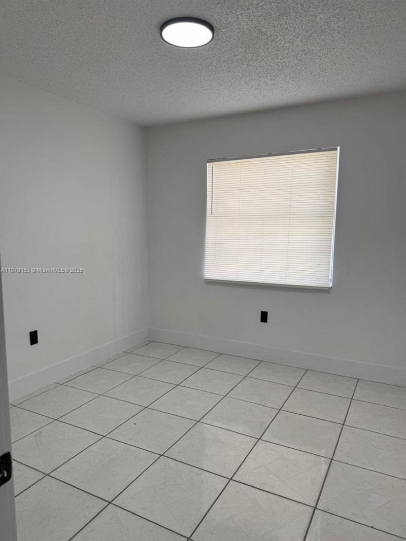 18423 NW 44th Pl, Miami Gardens, FL 33055 Photo