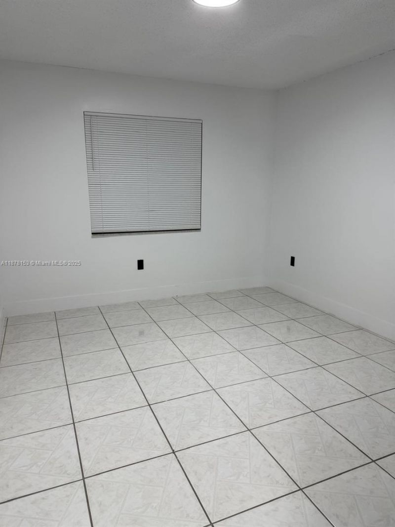 18423 NW 44th Pl, Miami Gardens, FL 33055 Photo