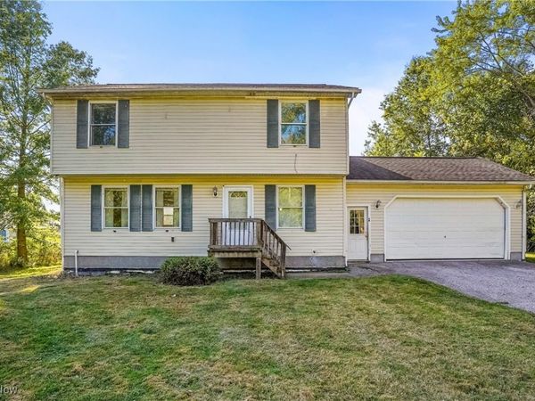 16690 Dayton Street, Chagrin Falls, OH 44023