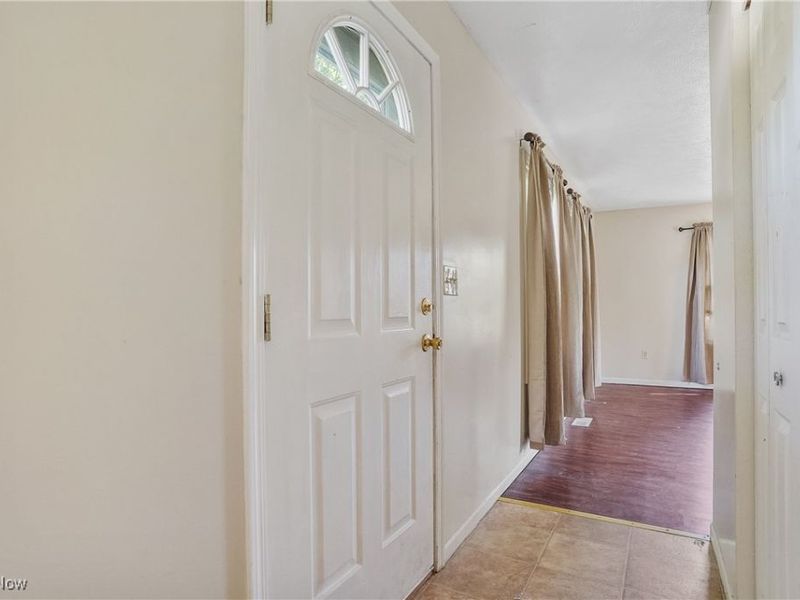 16690 Dayton Street, Chagrin Falls, OH 44023 Photo 3