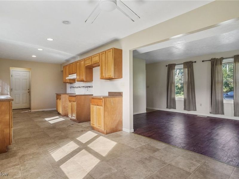 16690 Dayton Street, Chagrin Falls, OH 44023 Photo 8