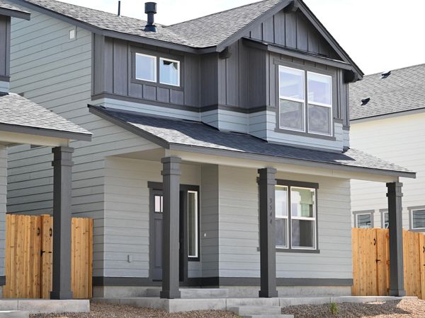 3544 NW 7th Street, Redmond, OR 97756