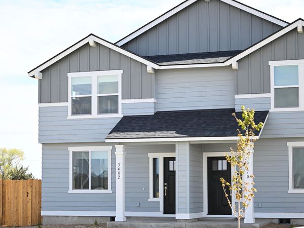 3482 NW 7th Street, Redmond, OR 97756