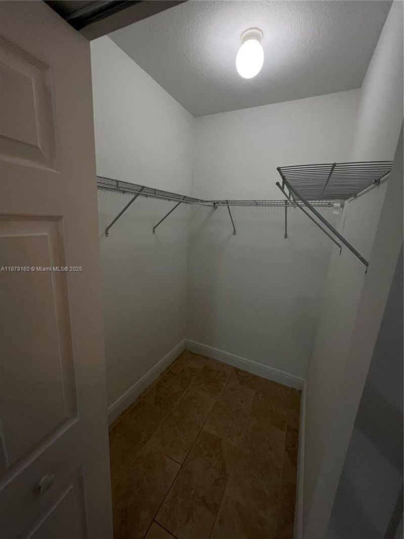 211 W 79th Pl, Unit 302, Hialeah, FL 33014 Photo