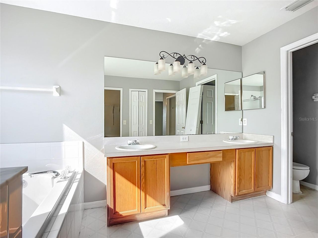 11125 Sailbrooke Drive, Riverview, FL 33579 Photo