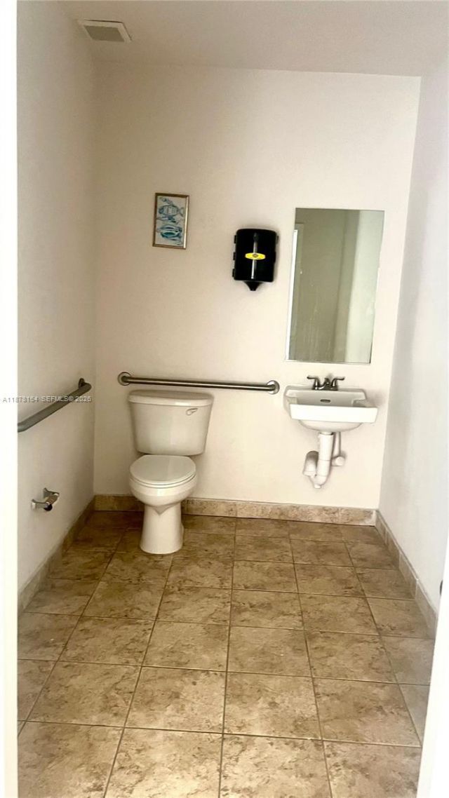10780 NW 138th St, Unit D3, Hialeah Gardens, FL 33018 Photo