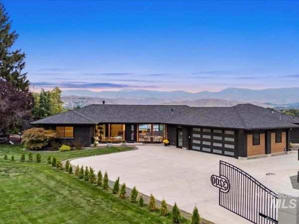 3200 N Mountain View Dr, Boise, ID 83704