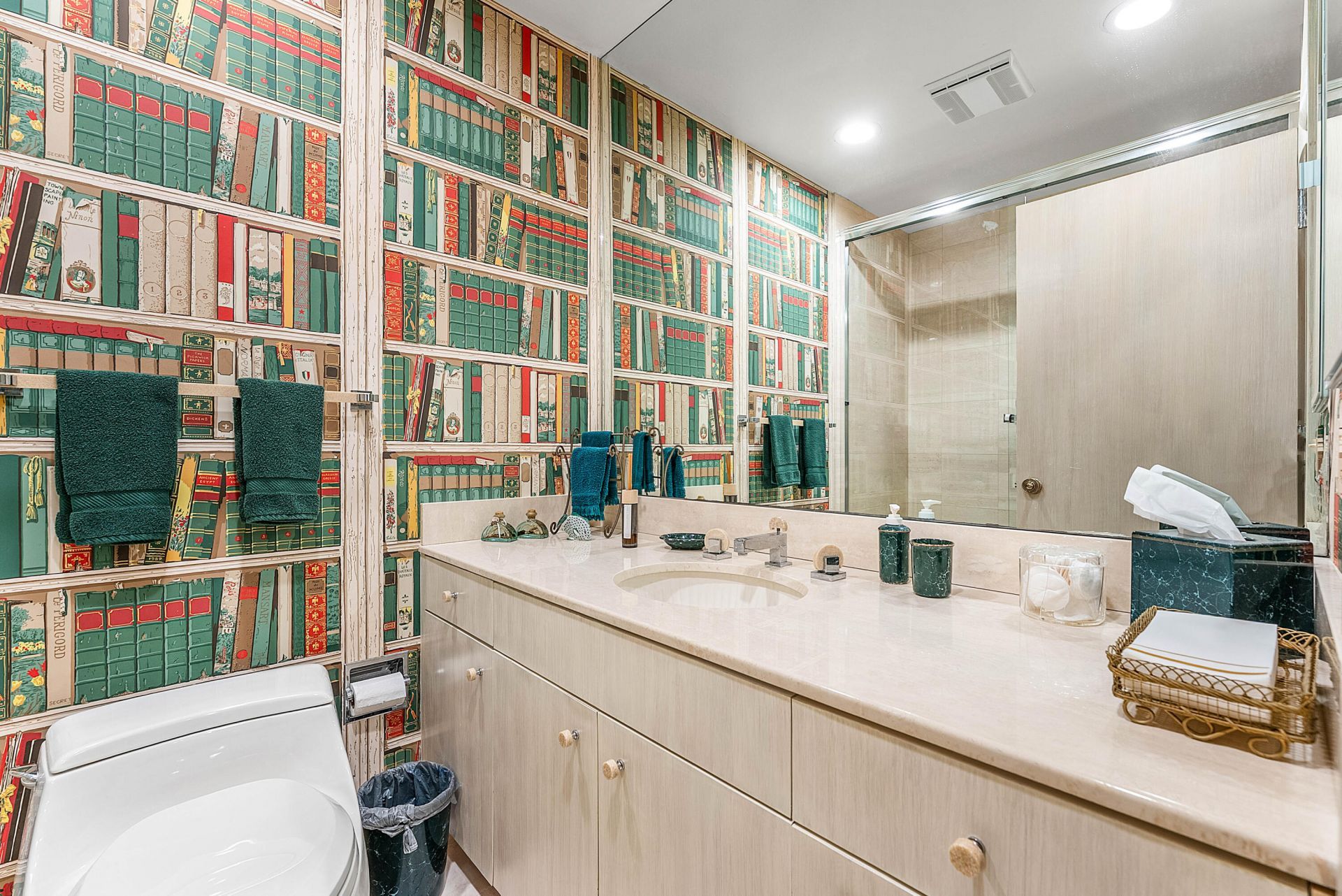 13 Sloans Curve Drive, Unit 13, Palm Beach, FL 33480 Photo