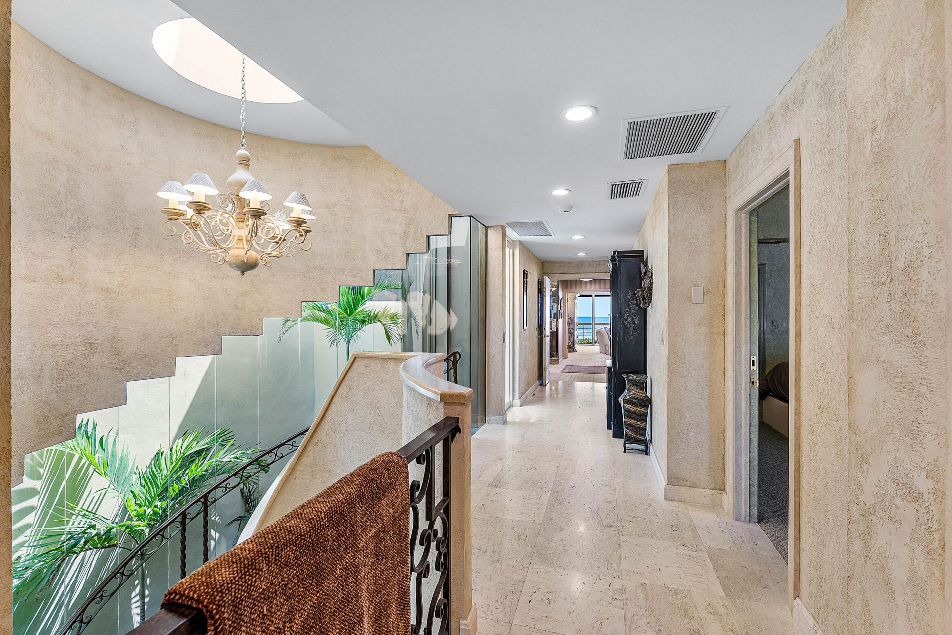 13 Sloans Curve Drive, Unit 13, Palm Beach, FL 33480 Photo