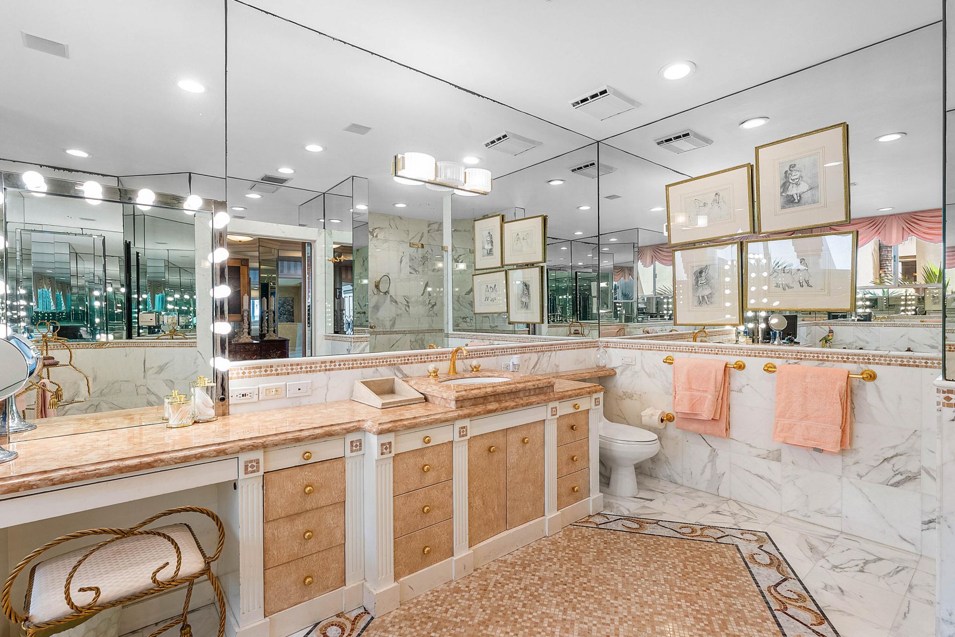 13 Sloans Curve Drive, Unit 13, Palm Beach, FL 33480 Photo