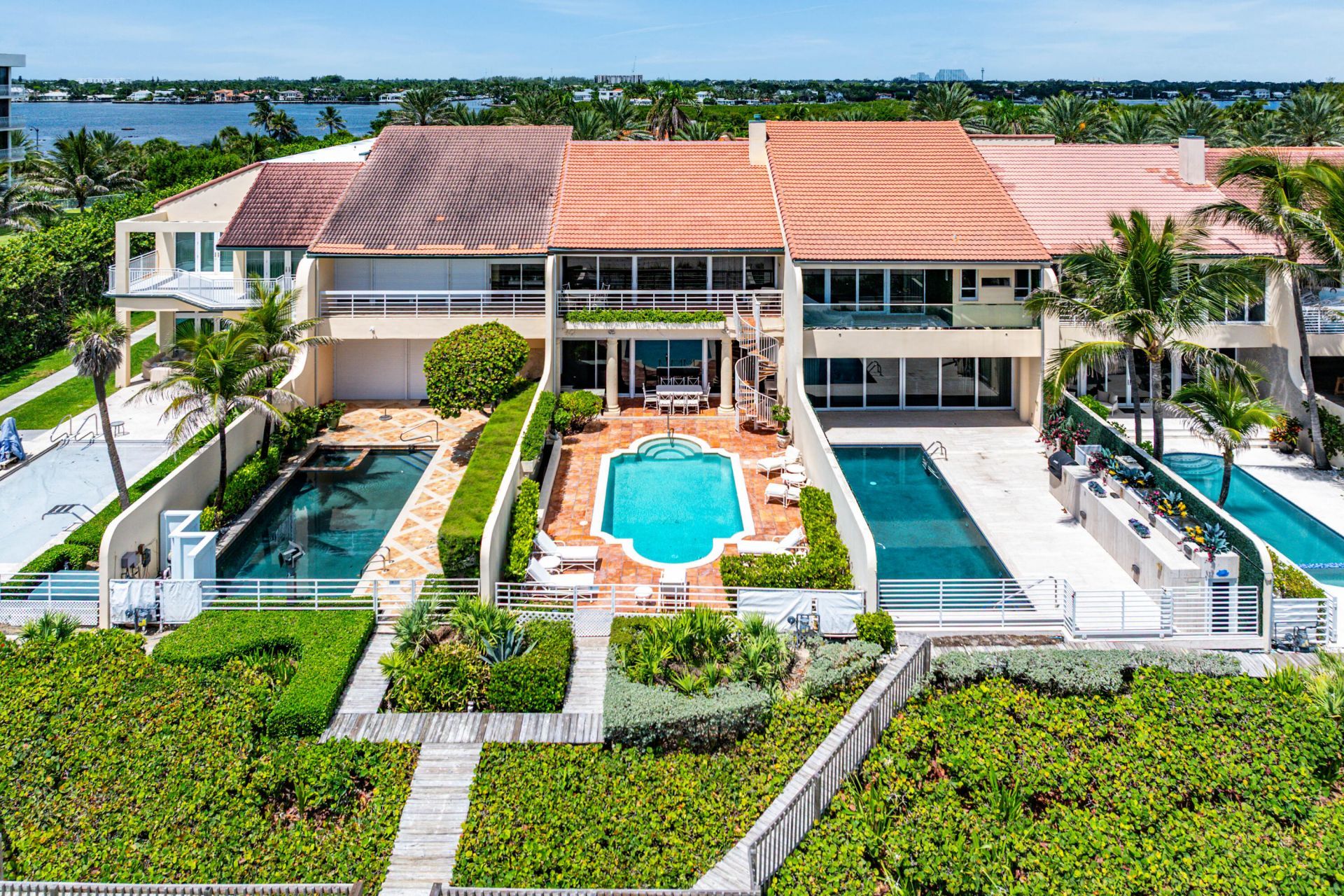 13 Sloans Curve Drive, Unit 13, Palm Beach, FL 33480 Photo
