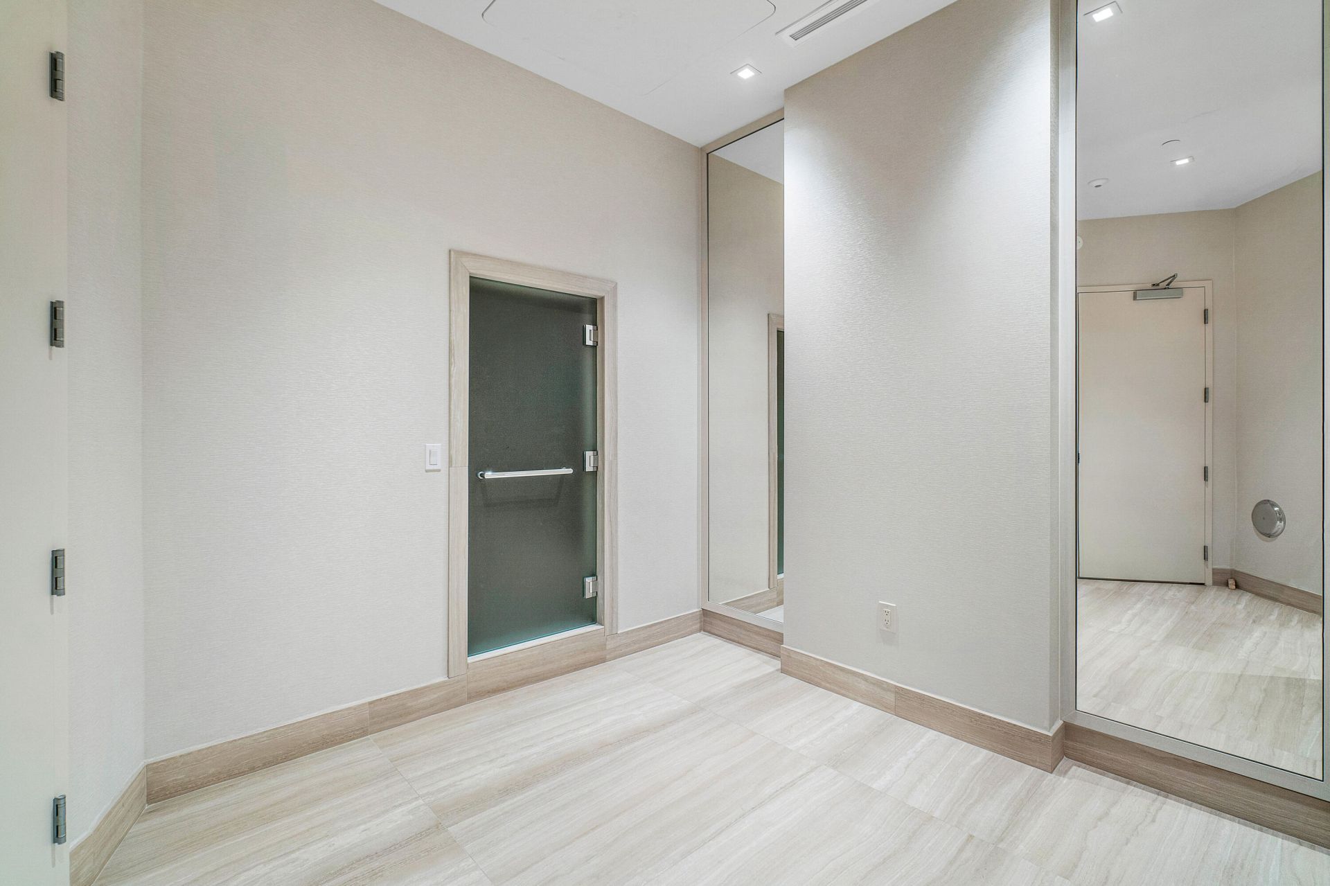 13 Sloans Curve Drive, Unit 13, Palm Beach, FL 33480 Photo