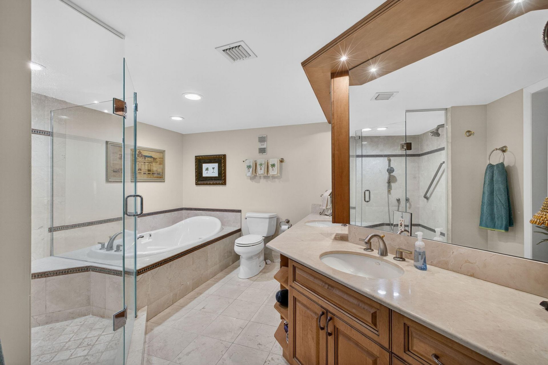 5550 N Ocean Drive, Unit 20 C, Singer Island, FL 33404 Photo