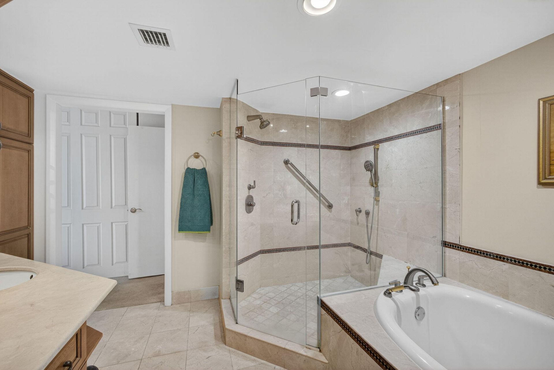 5550 N Ocean Drive, Unit 20 C, Singer Island, FL 33404 Photo