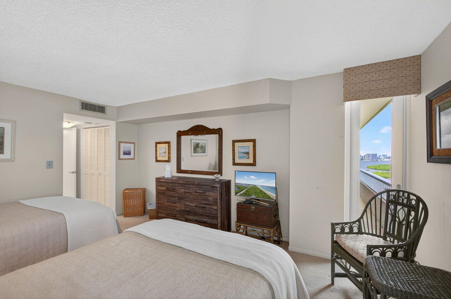 5550 N Ocean Drive, Unit 20 C, Singer Island, FL 33404 Photo