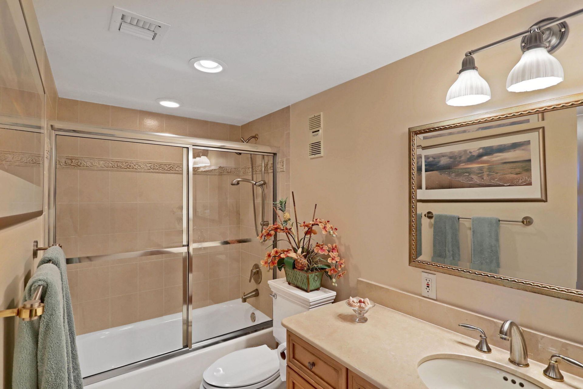 5550 N Ocean Drive, Unit 20 C, Singer Island, FL 33404 Photo