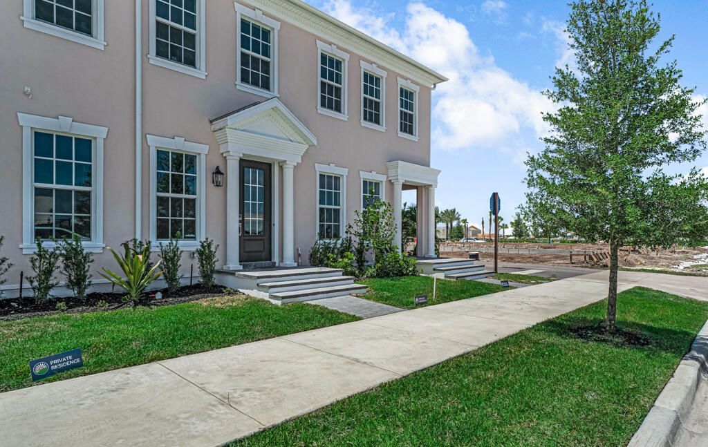 930 SW Prairie Avenue, Palm City, FL 34990 Photo