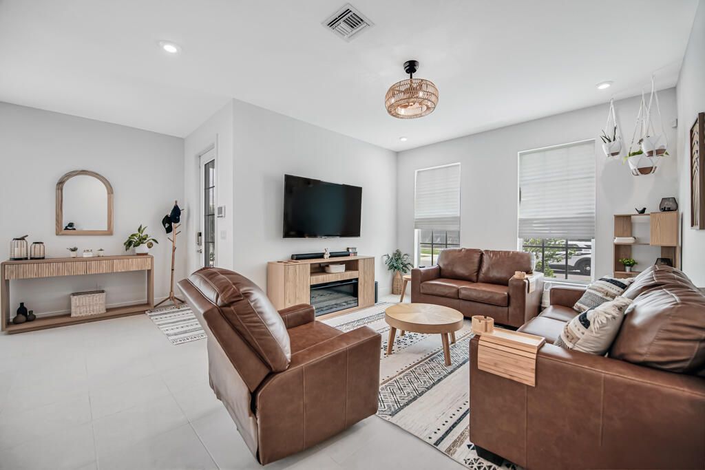 930 SW Prairie Avenue, Palm City, FL 34990 Photo